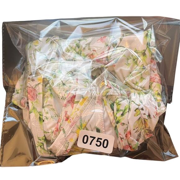 Nip Tuck Floral Ruched One Piece Swimsuit Womens 6 Green White Slimming EUC - Picture 11 of 11